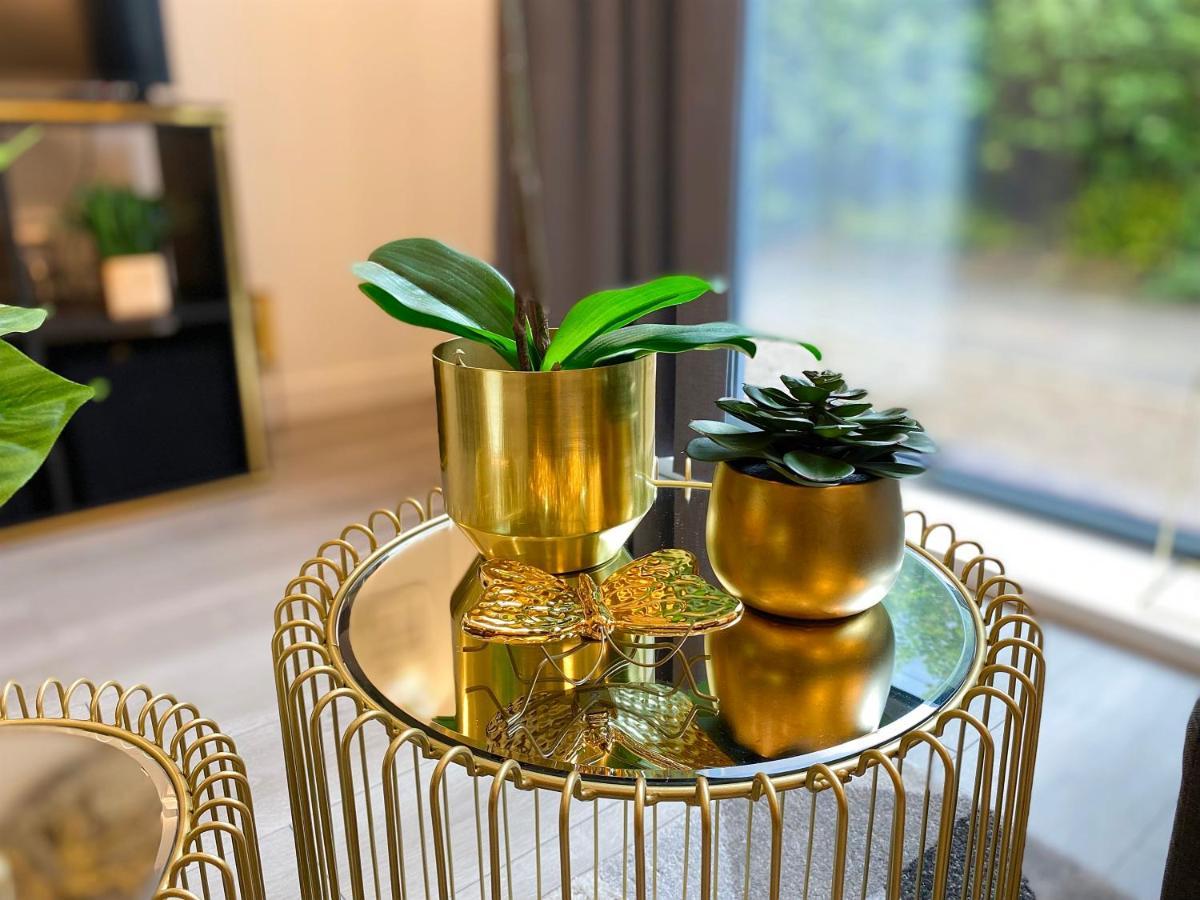 מילטון קינס Newpointe Stunning 1-Bedroom Serviced Apartment מראה חיצוני תמונה