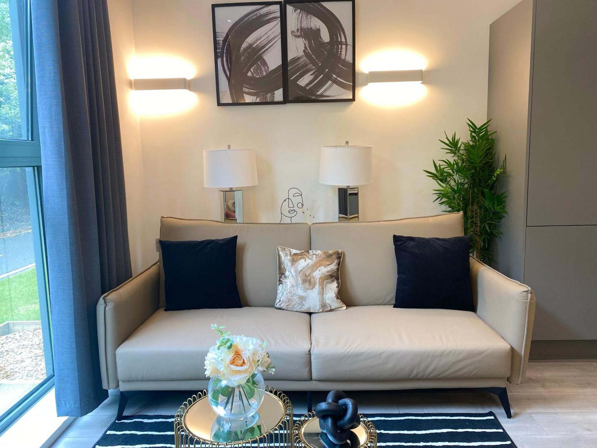 מילטון קינס Newpointe Stunning 1-Bedroom Serviced Apartment מראה חיצוני תמונה