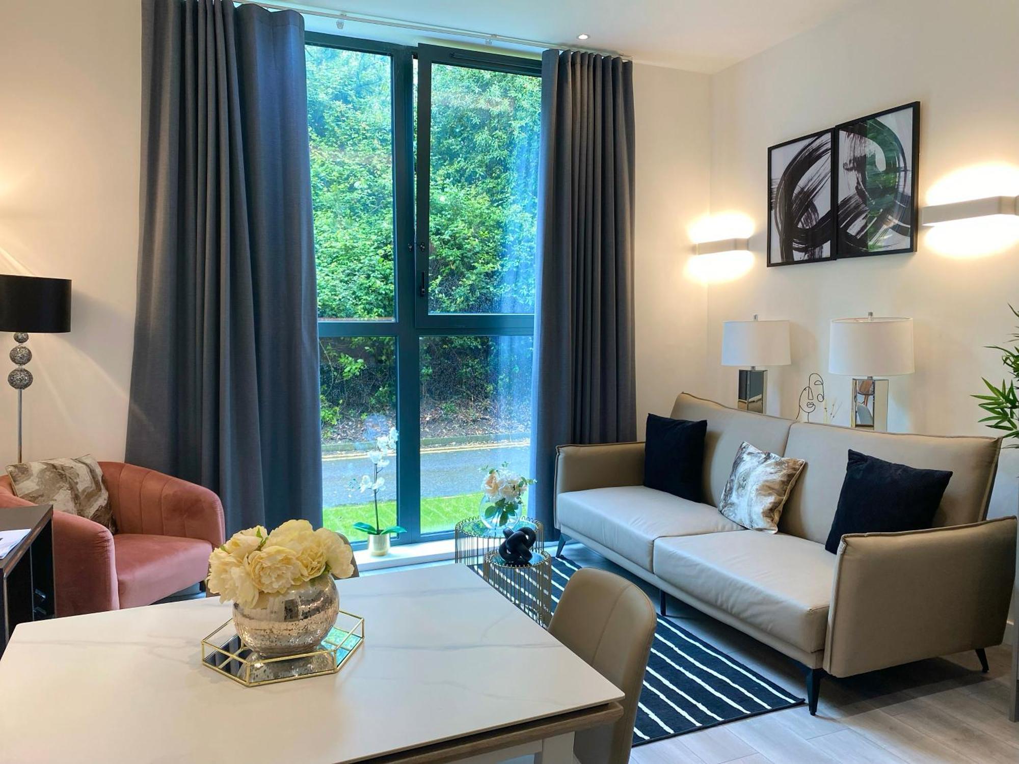 מילטון קינס Newpointe Stunning 1-Bedroom Serviced Apartment מראה חיצוני תמונה